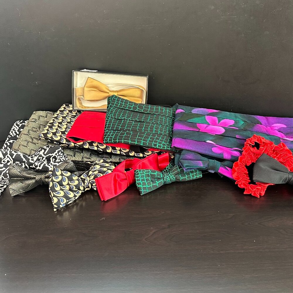 Cummerbund/BowTie Sets (Six Adjustable Unisex sets and two BowTies)
